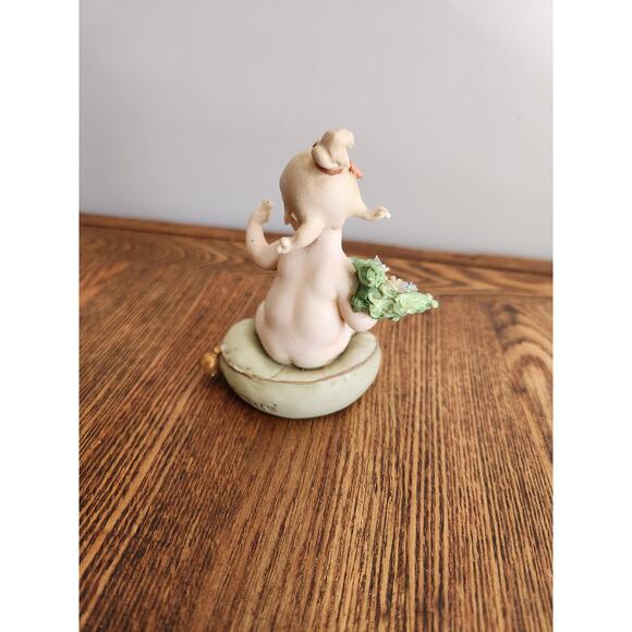 CAPODIMONTE GIUSEPPE CAPPE 1972 PORCELAIN BABY GIRL HOLDING FLOWERS 4" - Picture 4 of 6